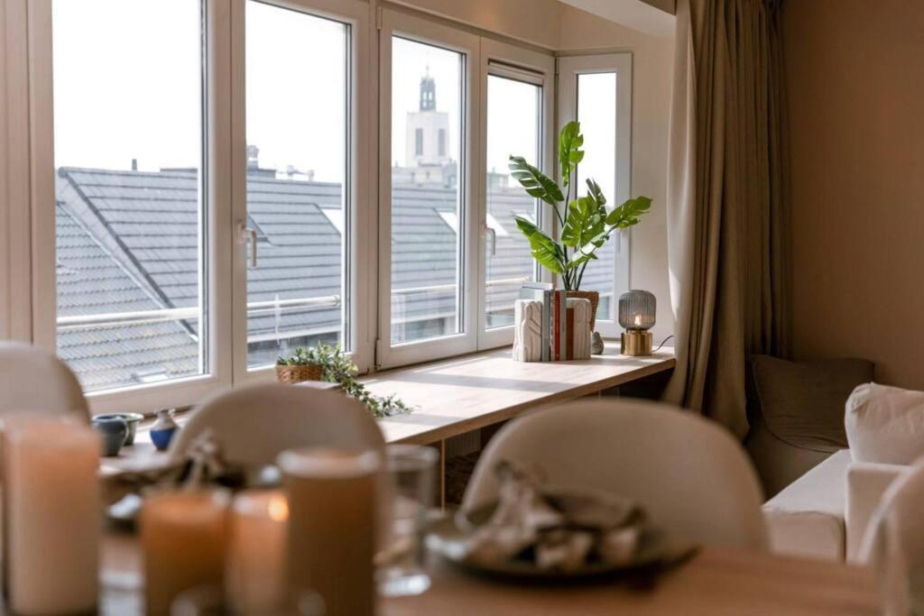 Juan - Stijlvol Appartement Met Uitzicht Op De Kaai Ostend Exterior photo
